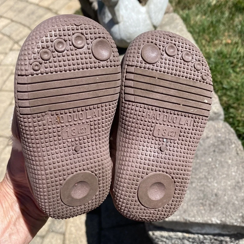 KEESKY~WINTER~TODDLER BOOTIES/BOOTS~SOFT & COZY INSIDE~LIKE NEW CONDITION~BR